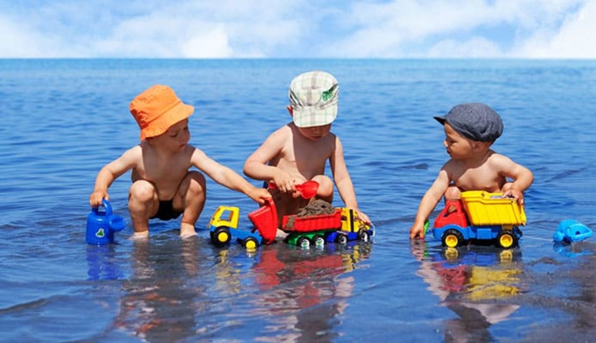 10 Best Beach Toys for Kids in 2020 