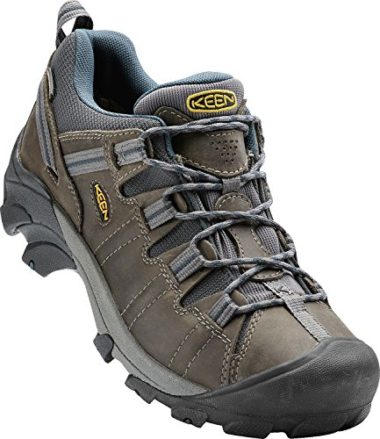 best men's hiking shoes for flat feet