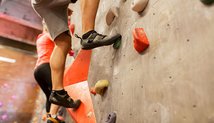 best bouldering shoes for intermediate